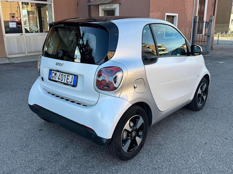 Usata Smart ForTwo Coupé Prime 41 kW (56 CV) 2023 Bianco Utilitaria