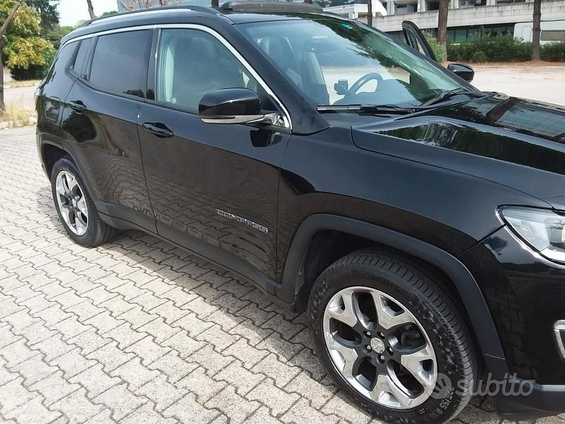 Usata Jeep Compass Limited 140 CV (102 kW) 2017 Nero SUV