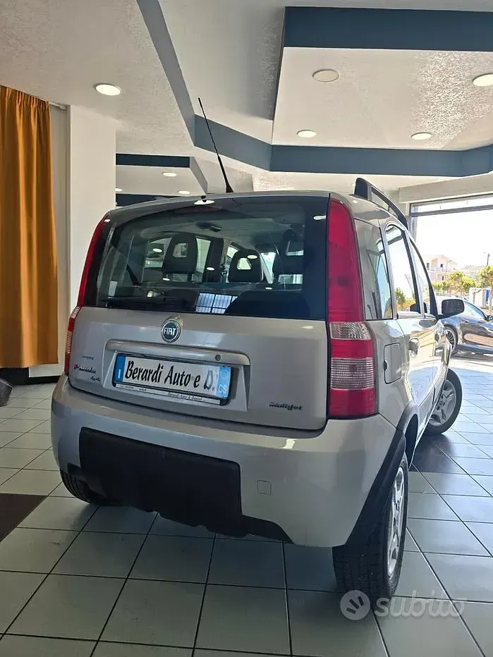 Occasion Fiat Panda 4x4 Climbing 69 ch (50 kW) 2007 Gris Citadine