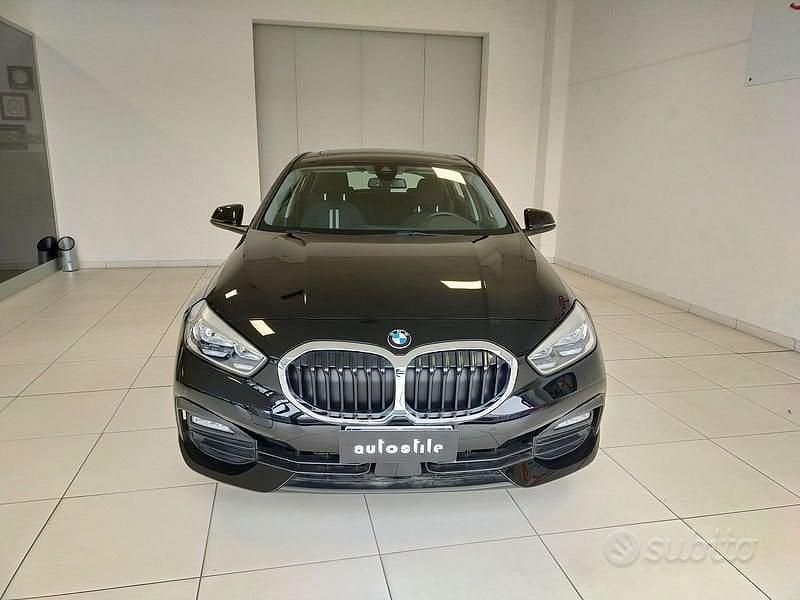 Usata BMW 118 Advantage 150 CV (110 kW) 2023 Nero Utilitaria