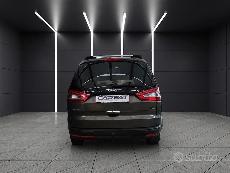 Usata Ford Galaxy Titanium 163 CV (119 kW) 2010 Gray Monovolume