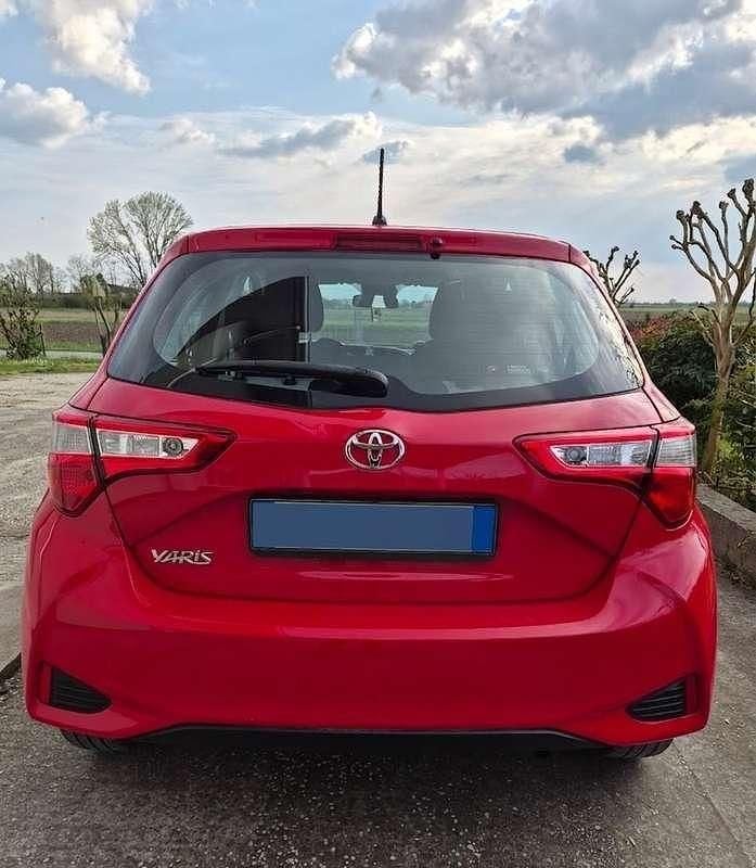 Usata Toyota Yaris Active 72 CV (52 kW) 2019 Berlina