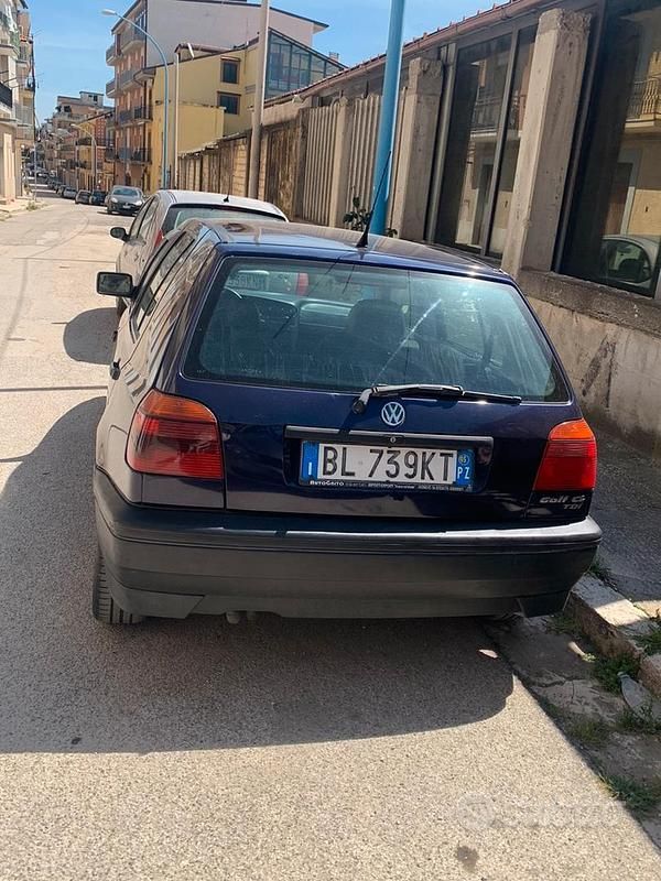 Usata VW Golf III 75 CV (55 kW) 1995 Blu Berlina