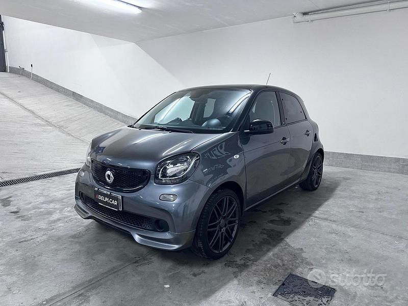 Usata Smart ForFour Brabus 90 CV (66 kW) 2017 Grigio Utilitaria