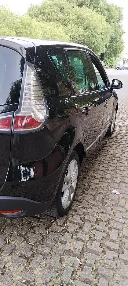 Usata Renault Scénic III 110 CV (80 kW) 2012 Grigio Monovolume