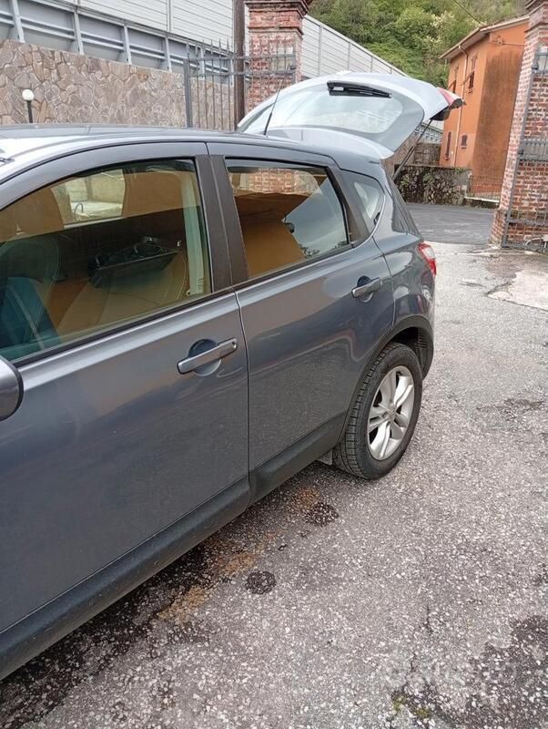 Usata Nissan Qashqai 2009 Grigio SUV