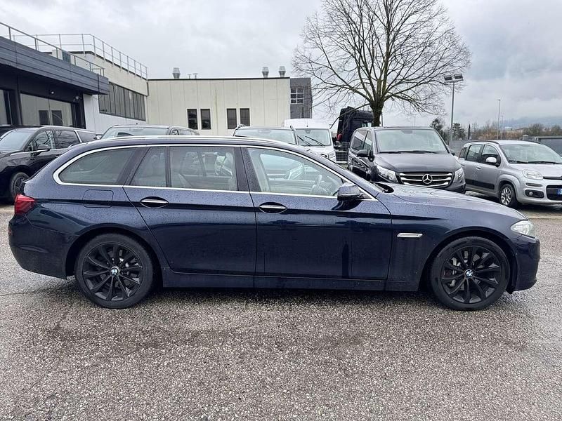 Usata BMW 525 218 CV (160 kW) 2014 Blu/azzurro Station wagon
