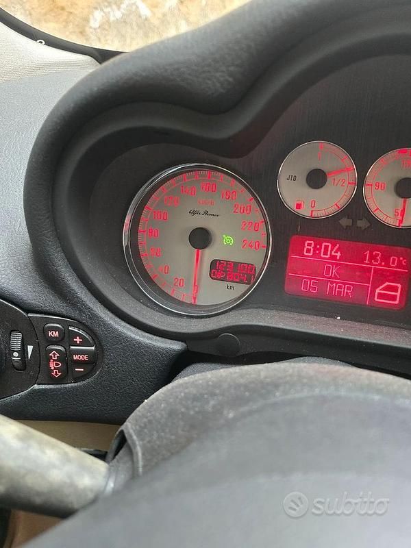 Usata Alfa Romeo 147 2005 Blu Utilitaria