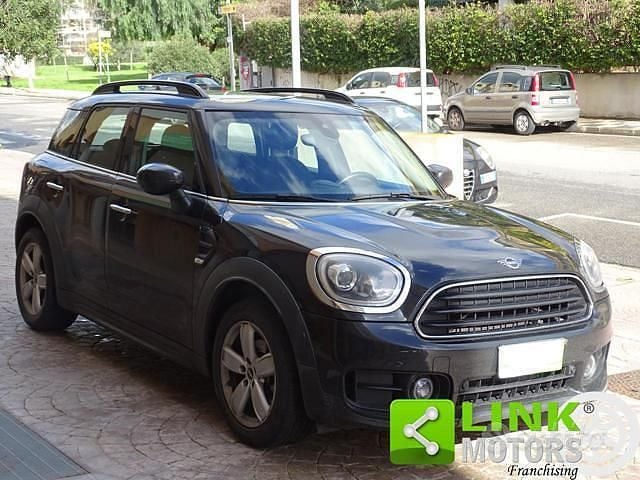 Usata Mini One Countryman 102 CV (75 kW) 2020 Nero SUV