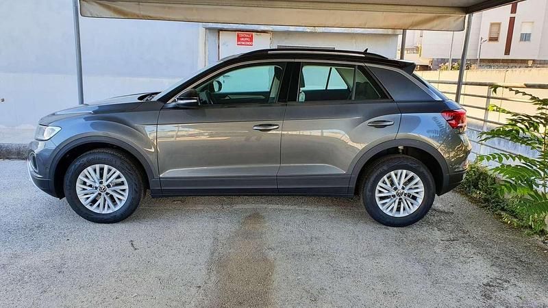 Usado VW T-Roc Life 150 CV (110 kW) 2022 SUV