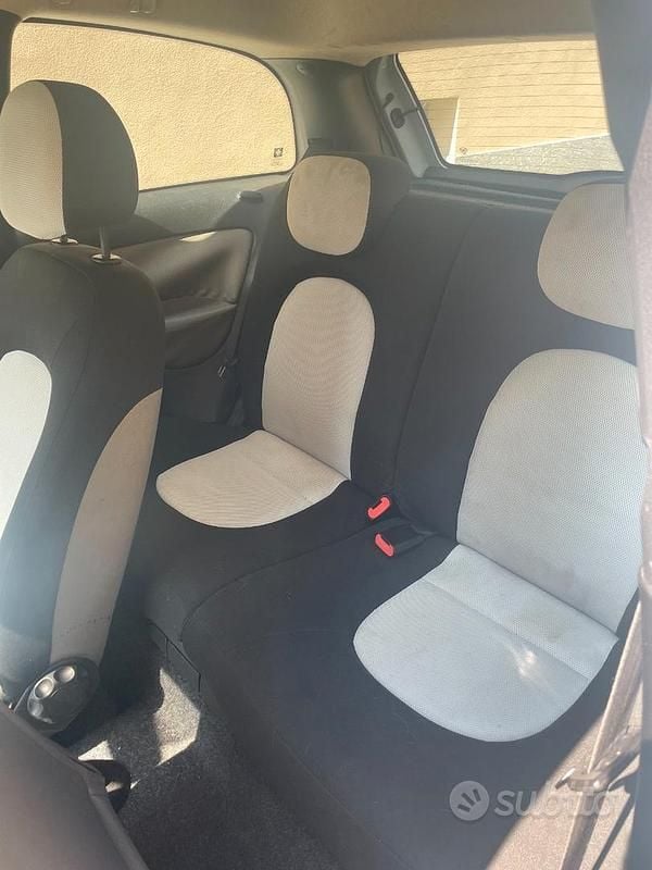 Usata Lancia Ypsilon 70 CV (51 kW) 2005 Blu Utilitaria
