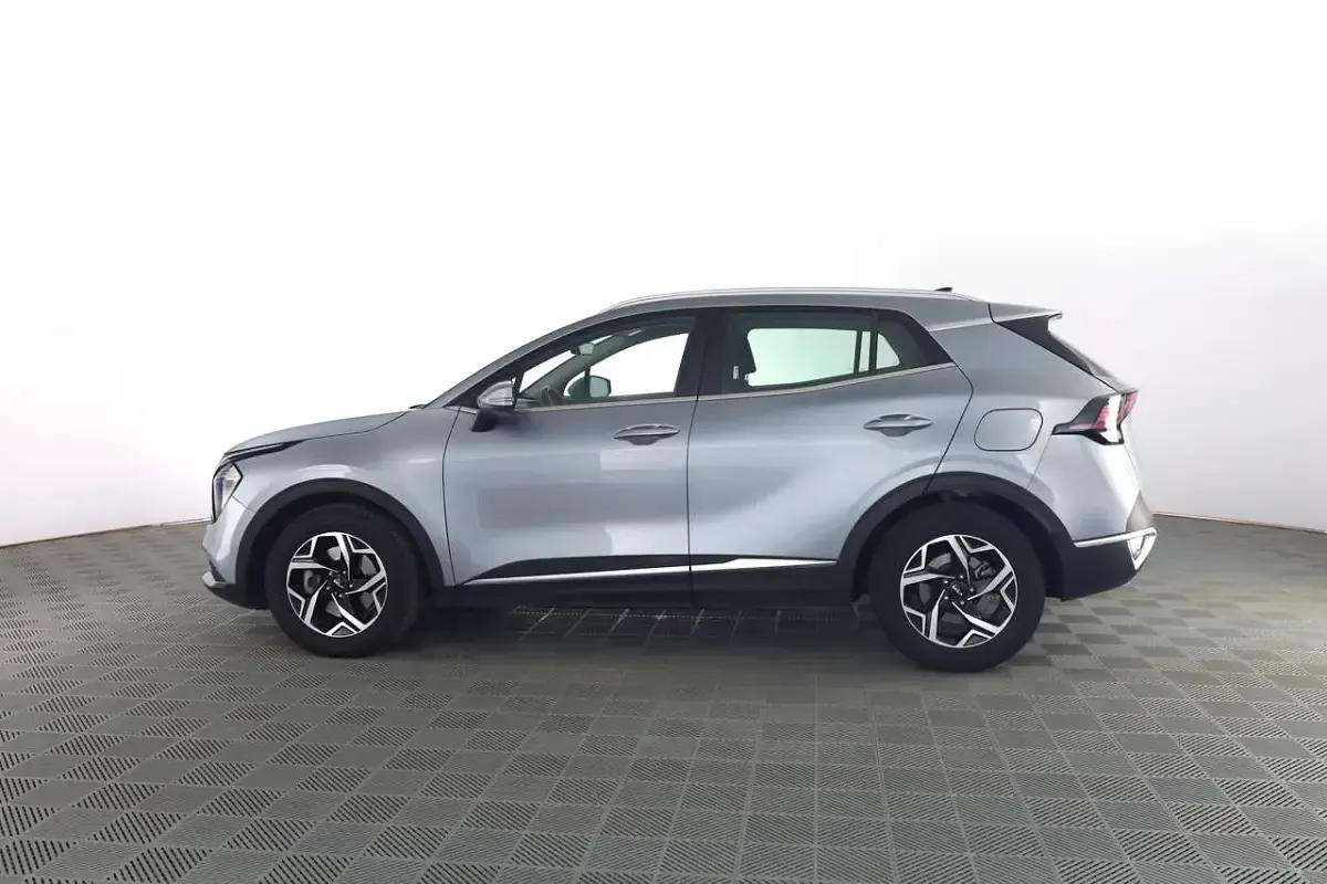 Usata Kia Sportage 136 CV (100 kW) 2023 Lunar silver SUV