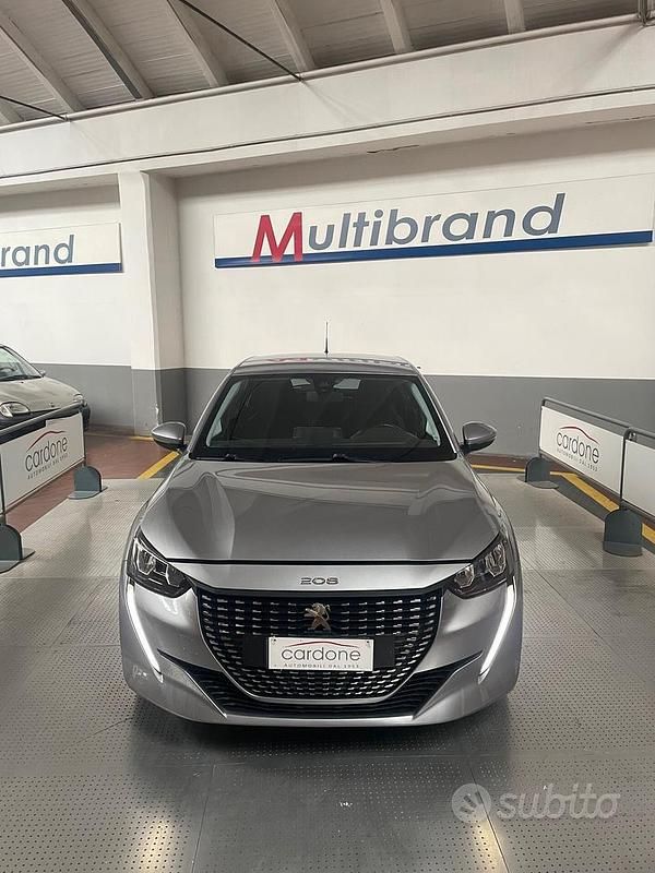 Grigio Usata 2020 Peugeot 208 Active Due volumi | 12.500 € (Buon prezzo) - Immagine 1/4