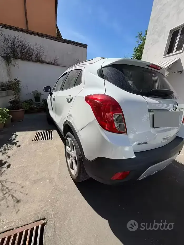 Usata Opel Mokka 131 CV (96 kW) 2013 Bianco SUV