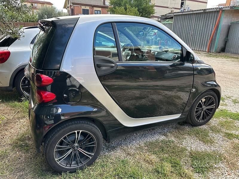 Usata Smart ForTwo Coupé 61 CV (44 kW) 2011 Nero Coupé