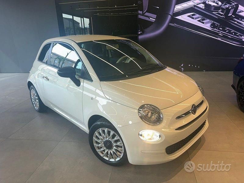 Usata Fiat 500 Lounge 69 CV (50 kW) 2023 Bianco pastello Utilitaria