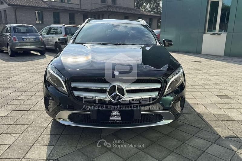 Usata Mercedes GLA220 177 CV (130 kW) 2015 Nero SUV