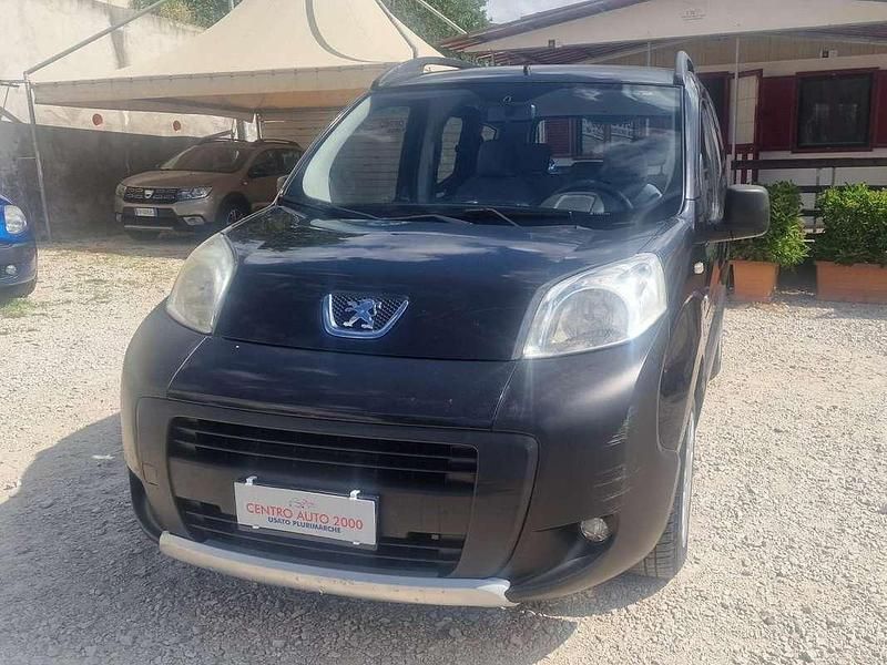 Usata Peugeot TePee Outdoor 73 CV (53 kW) 2010 Nero Station wagon