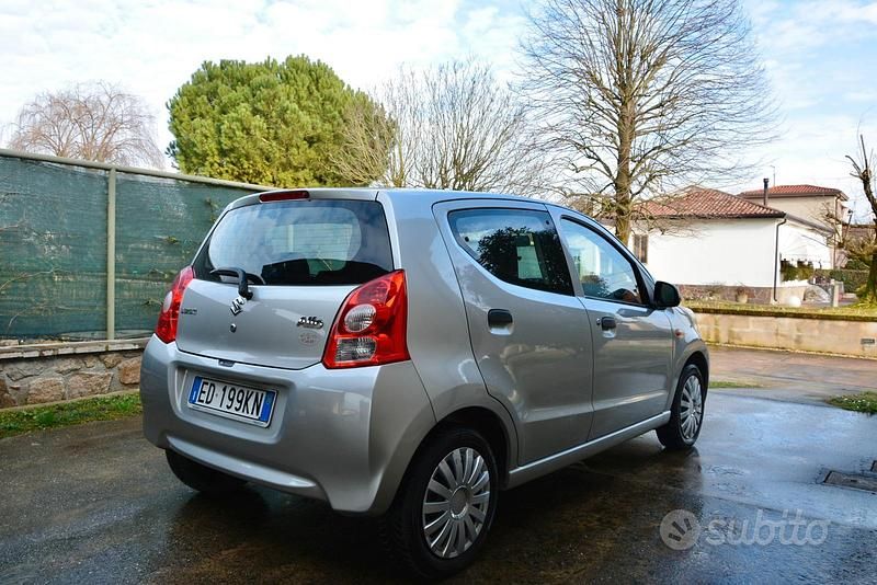 Usata Suzuki Alto 2010 Grigio Utilitaria