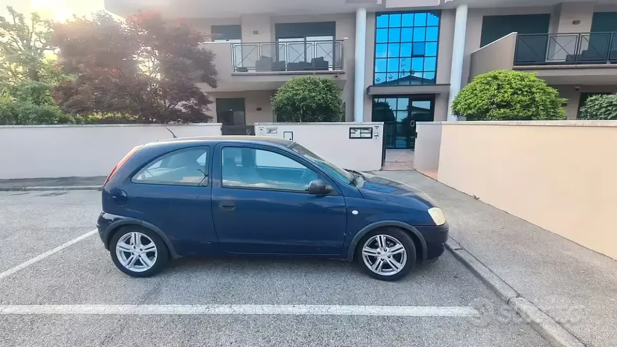 Używany Opel Corsa 80 KM (58 kW) 2004 Hatchback