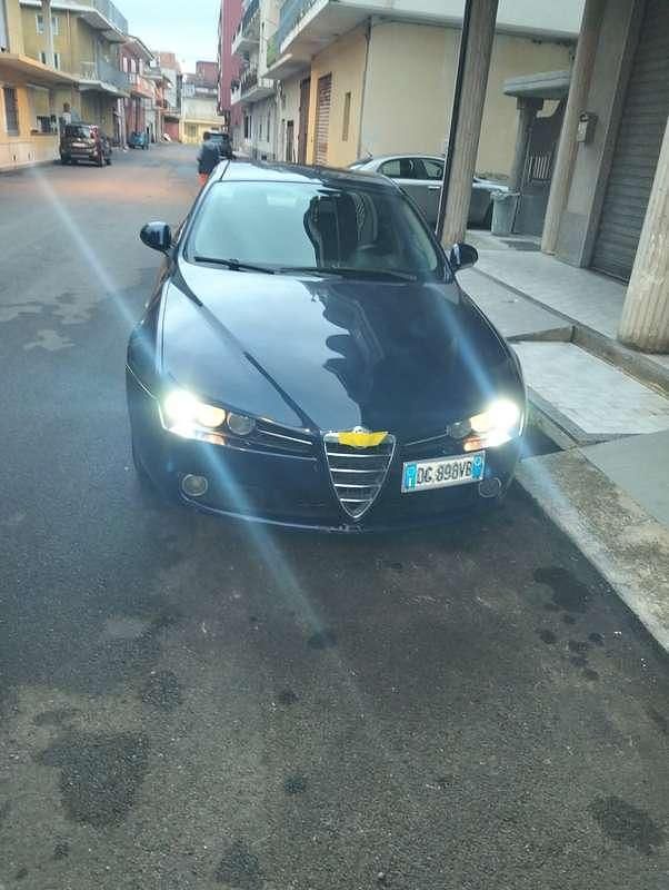 Usata 2007 Alfa Romeo 159 Exclusive Tre volumi | 2000 € (Ottimo prezzo) - Immagine 1/4