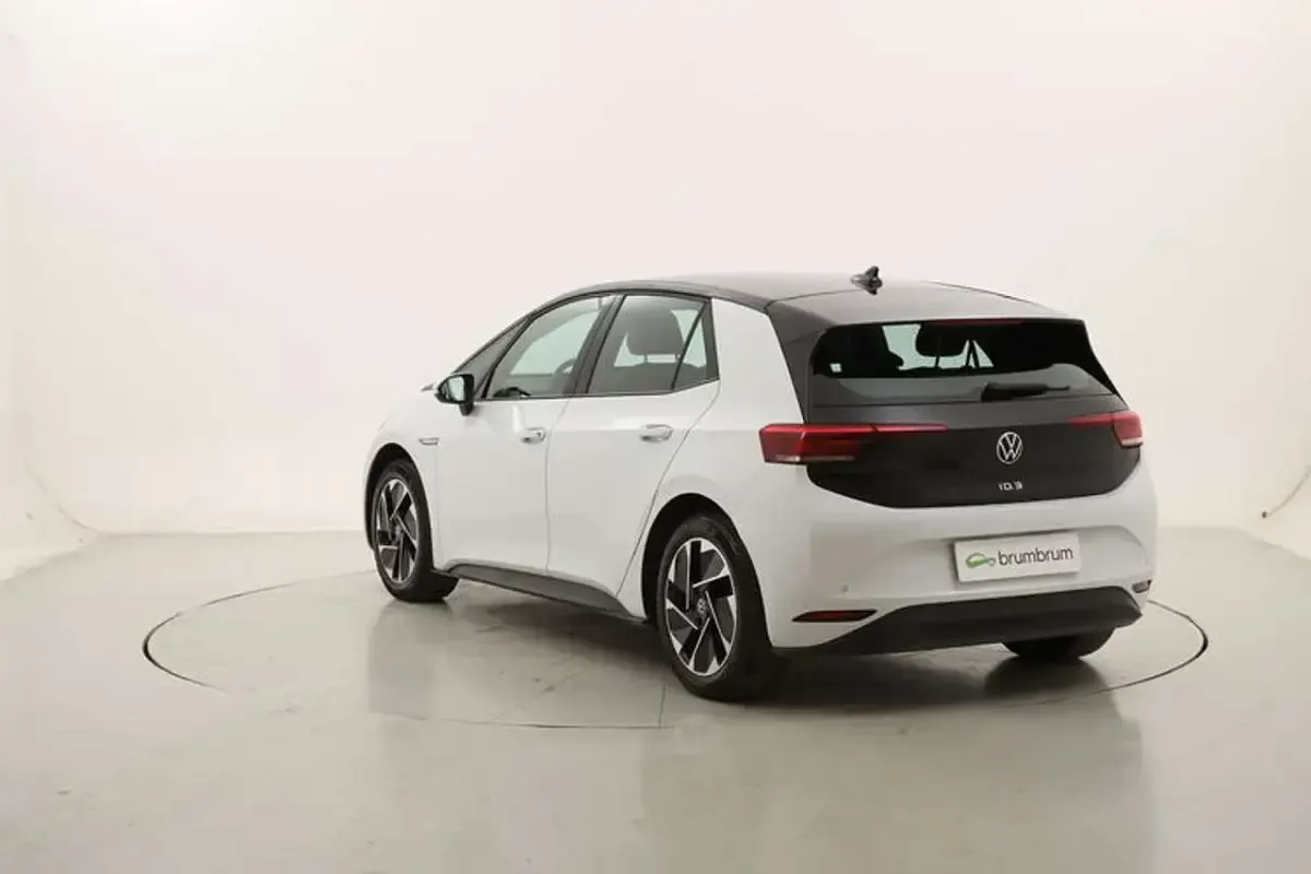 Usata VW ID.3 Pro Performance 69 kW (95 CV) 2023 Bianco Utilitaria