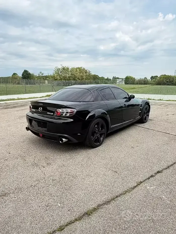 Begagnad Mazda RX8 231 HK (169 kW) 2004 Svart Sportkupé