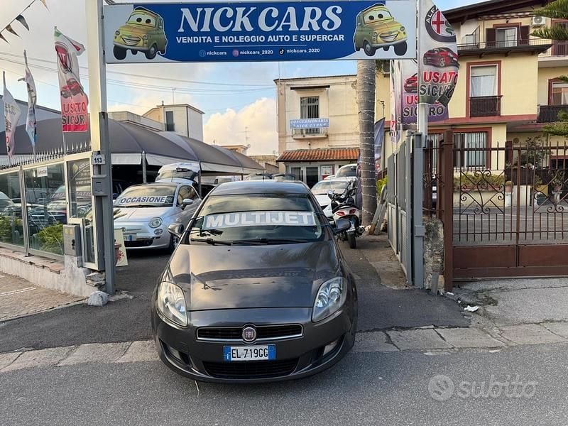 Usata Fiat Bravo Dynamic 105 CV (77 kW) 2012 Marrone Utilitaria