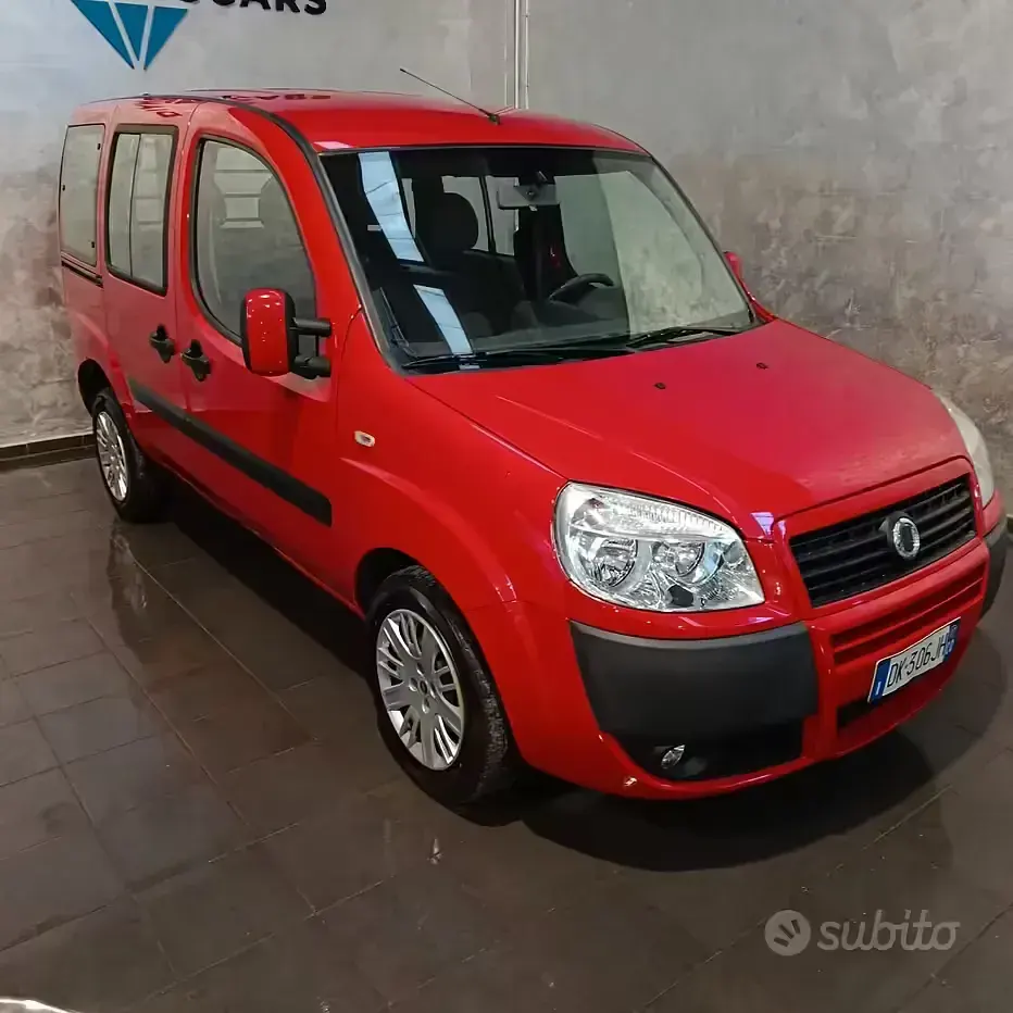 Käytetty Fiat Doblò Dynamic 120 HP (88 kW) 2007 Punainen Tila-auto