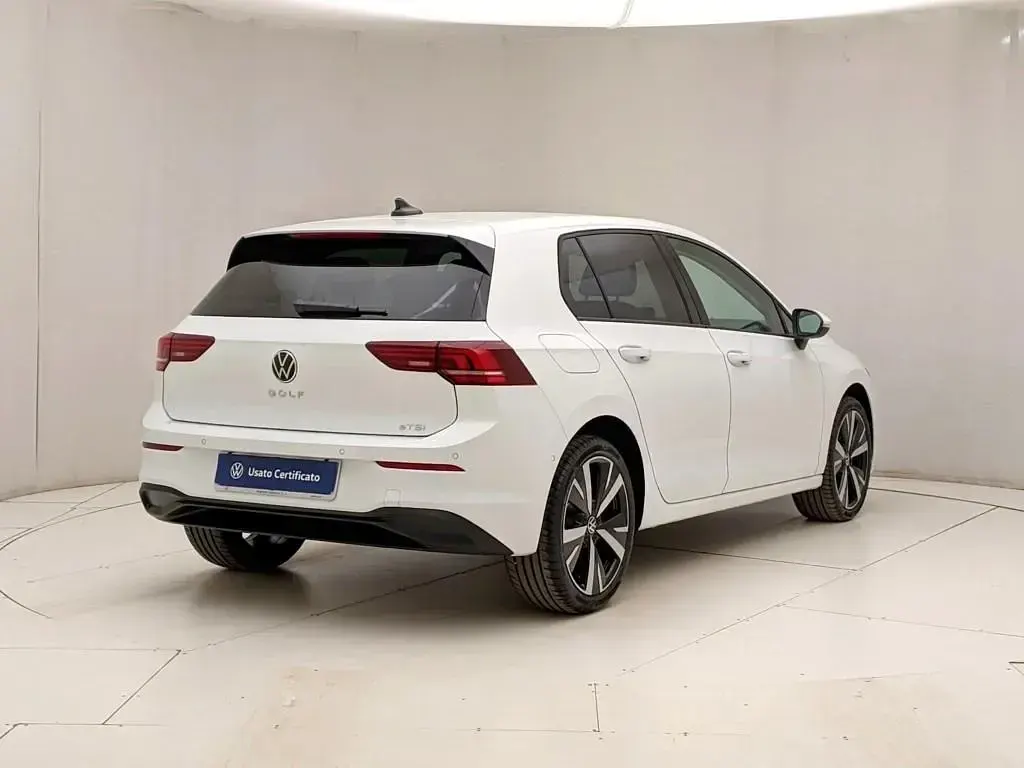 Usata VW Golf VIII Life 116 CV (85 kW) 2026 Bianco