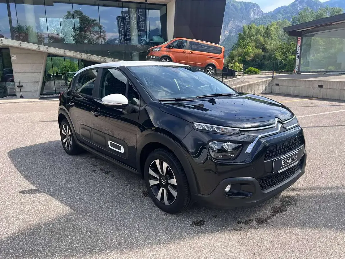 Usata Citroën C3 Shine 102 CV (75 kW) 2021 Nero Utilitaria