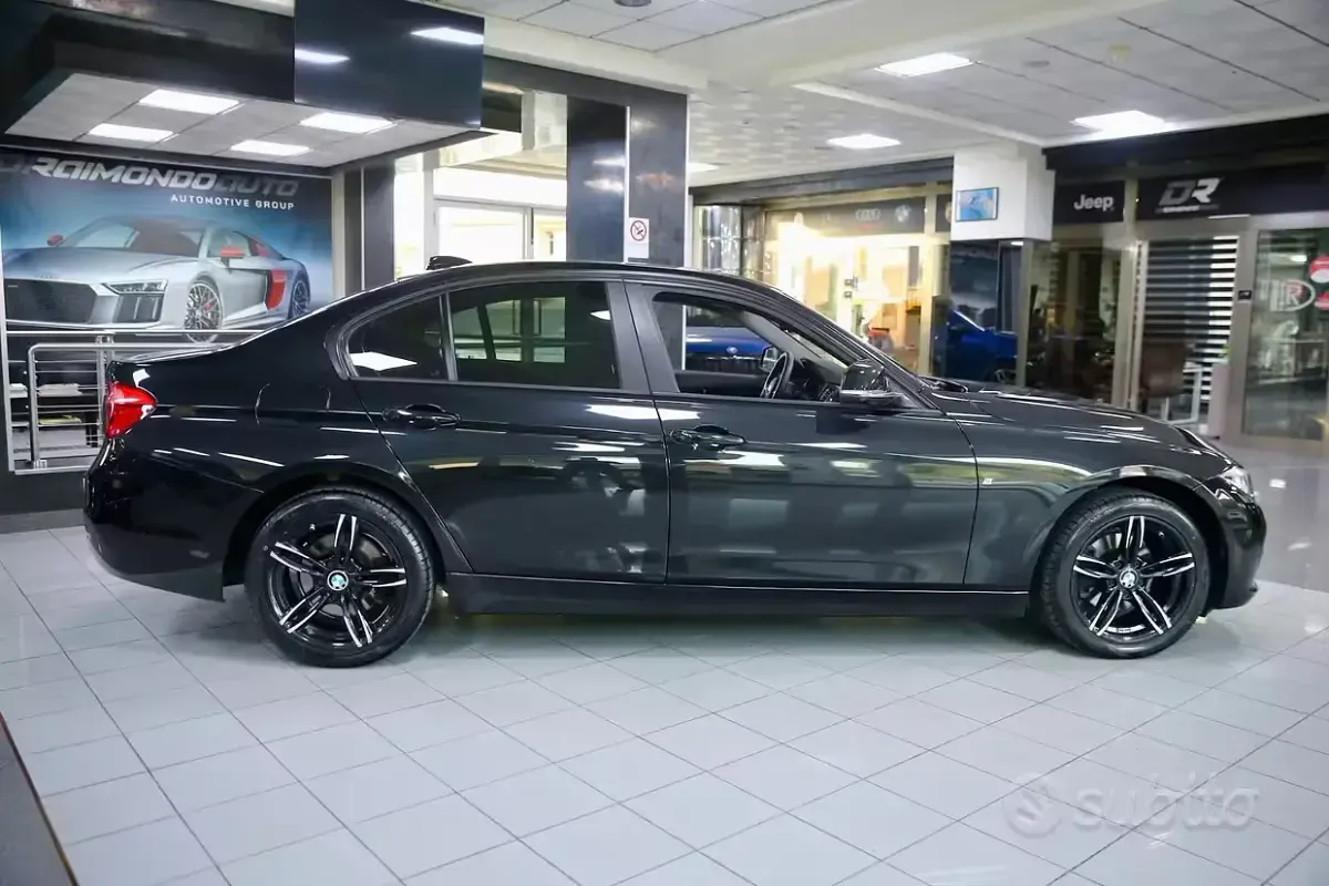 Usata BMW 318 Advantage 150 CV (110 kW) 2016 Nero Berlina