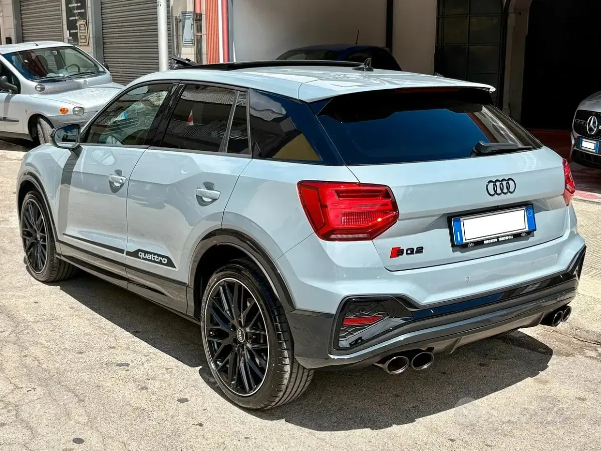 Usata Audi SQ2 300 CV (220 kW) 2022 Grigio SUV