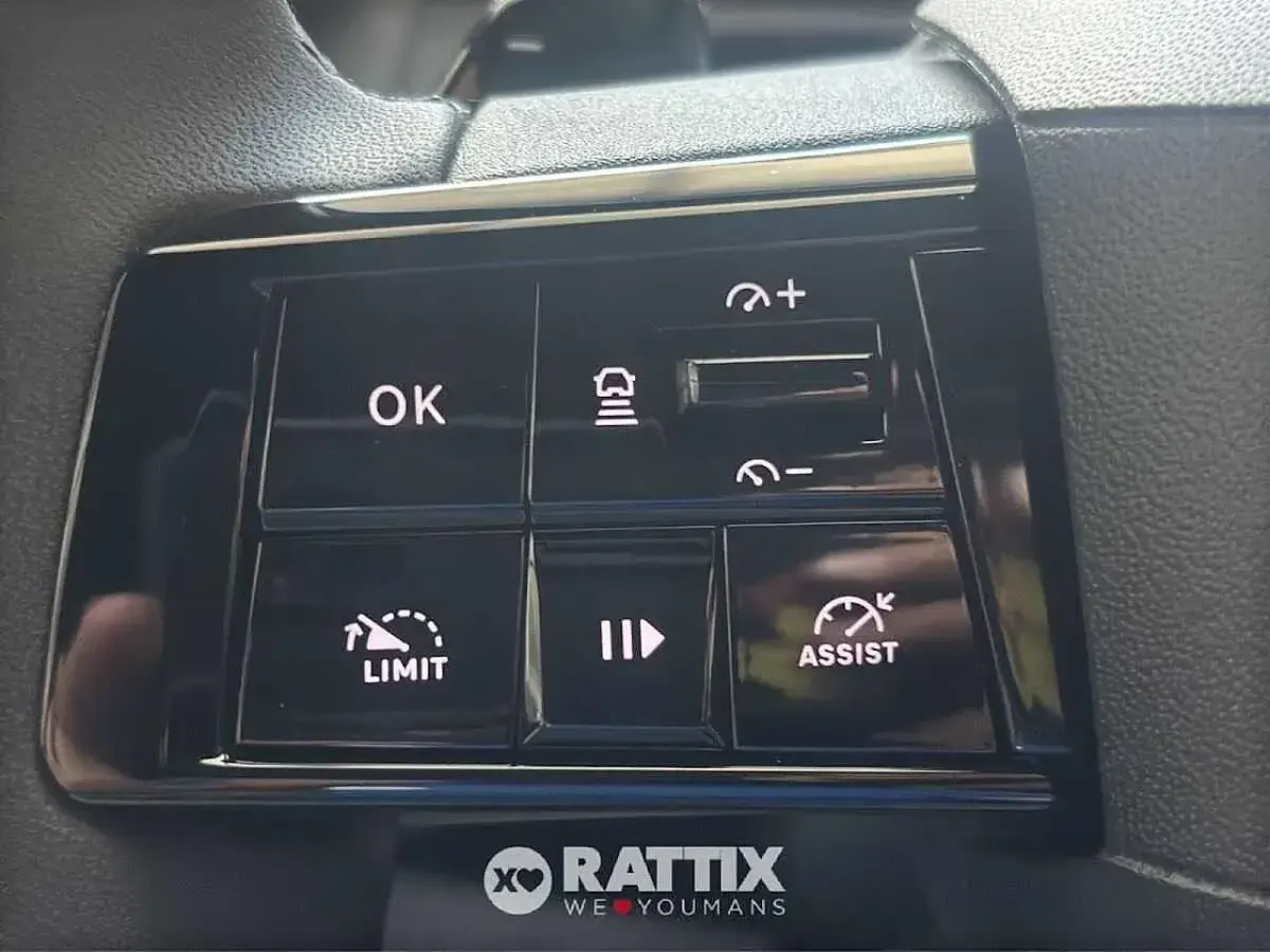 Usata Lancia Ypsilon 100 CV (73 kW) 2025 Grigio Utilitaria