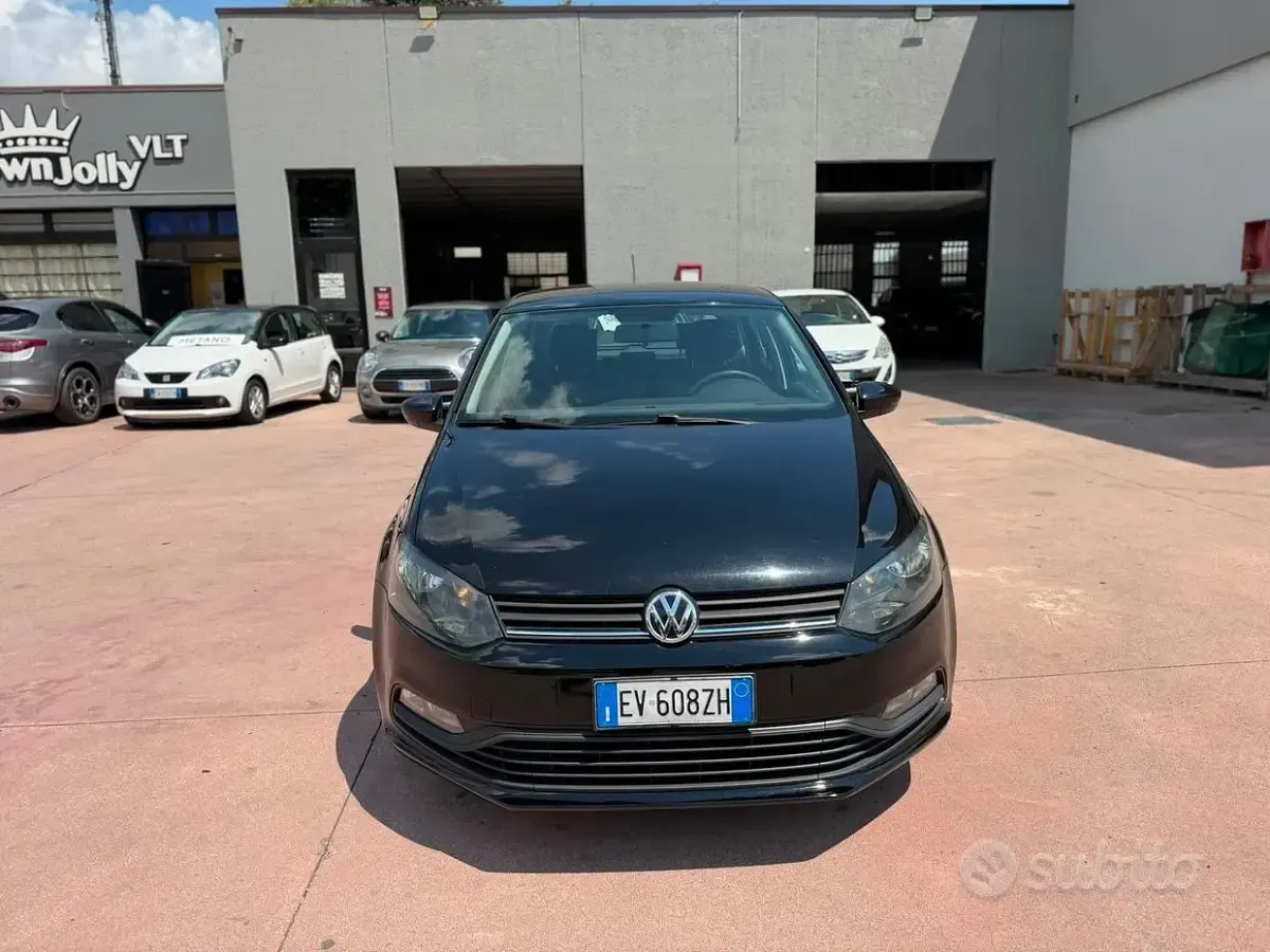 Usata VW Polo Trendline 75 CV (55 kW) 2015 Nero Berlina