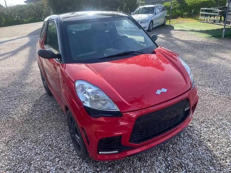 Begagnad Ligier JS50 2017 Röd Halvkombi