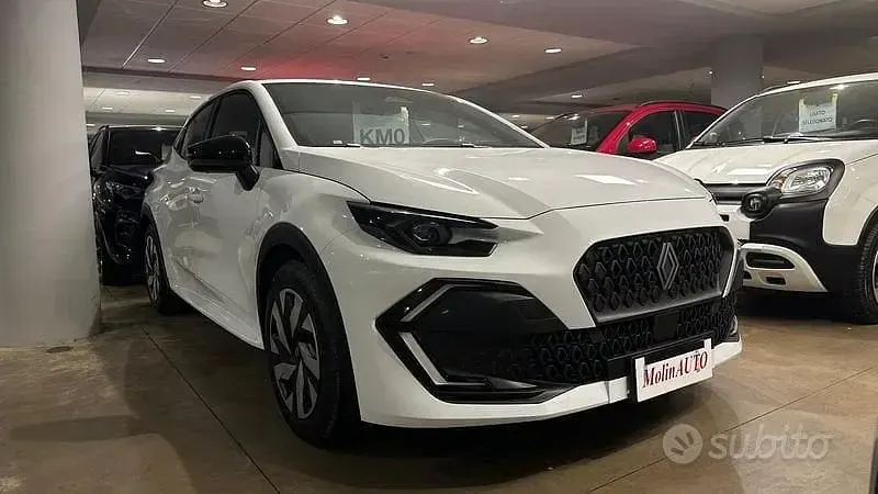 Nuova Renault Clio V Evolution 2026 Bianco Berlina