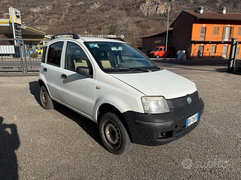 Usata Fiat Panda 4x4 69 CV (50 kW) 2006 Bianco Utilitaria