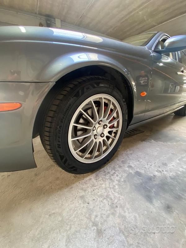 Usata Jaguar S-Type S 238 CV (175 kW) 2006 Grigio Berlina