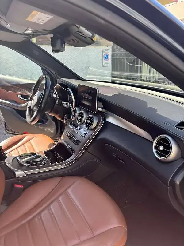 Usata Mercedes GLC220 Exclusive 170 CV (125 kW) 2019 Blu/azzurro SUV