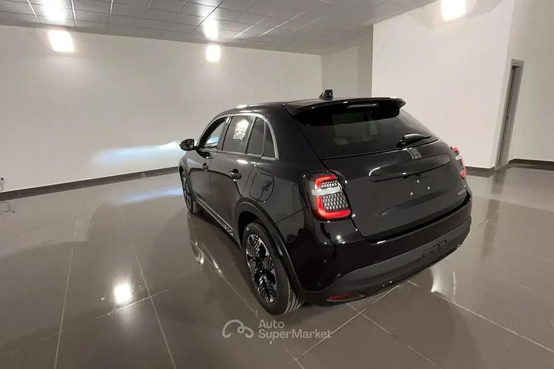 Nuova Fiat 600 La Prima 101 CV (74 kW) 2025 Nero SUV