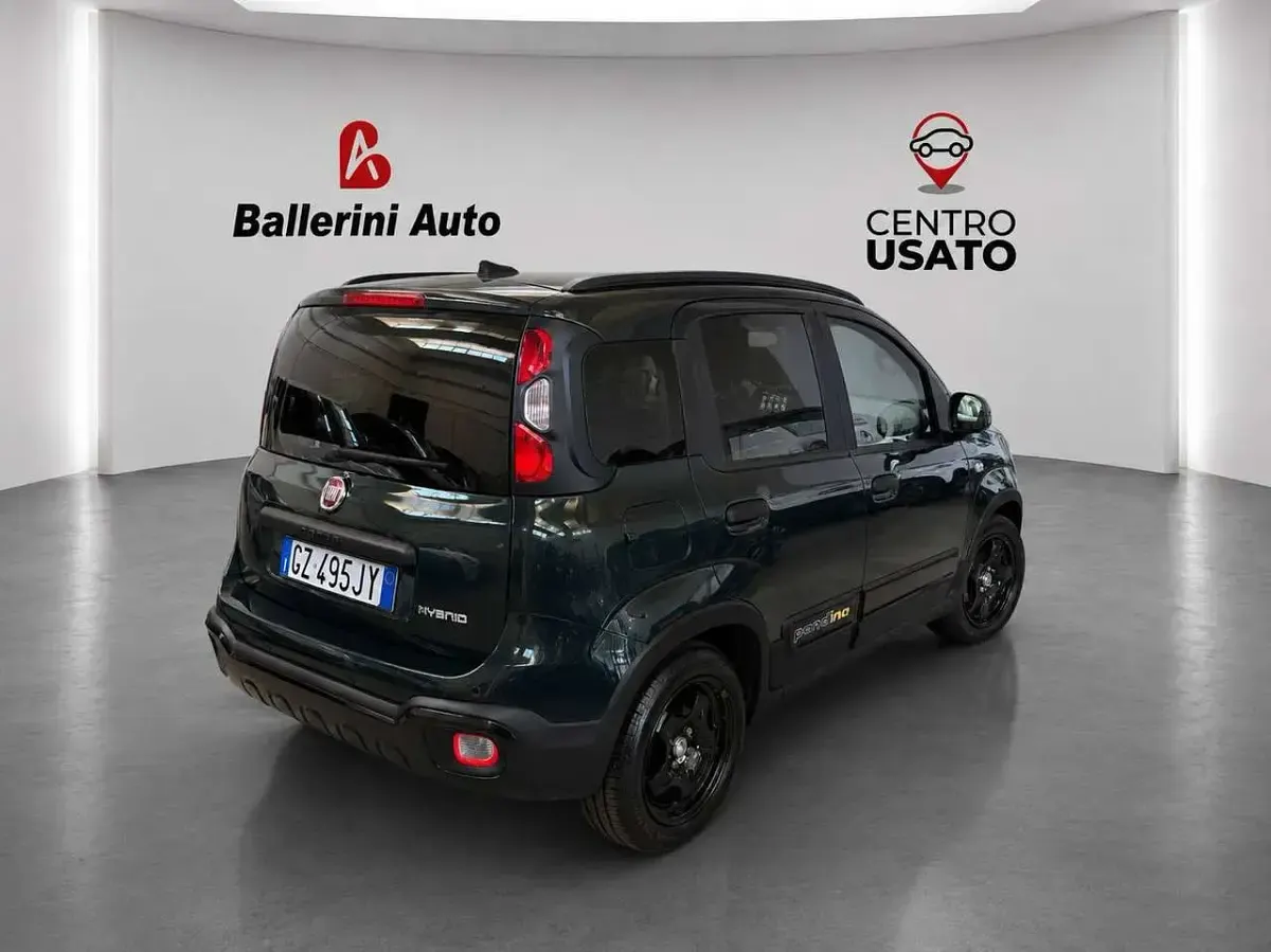 Usata Fiat Panda Cross Cross 69 CV (50 kW) 2025 Verde Utilitaria