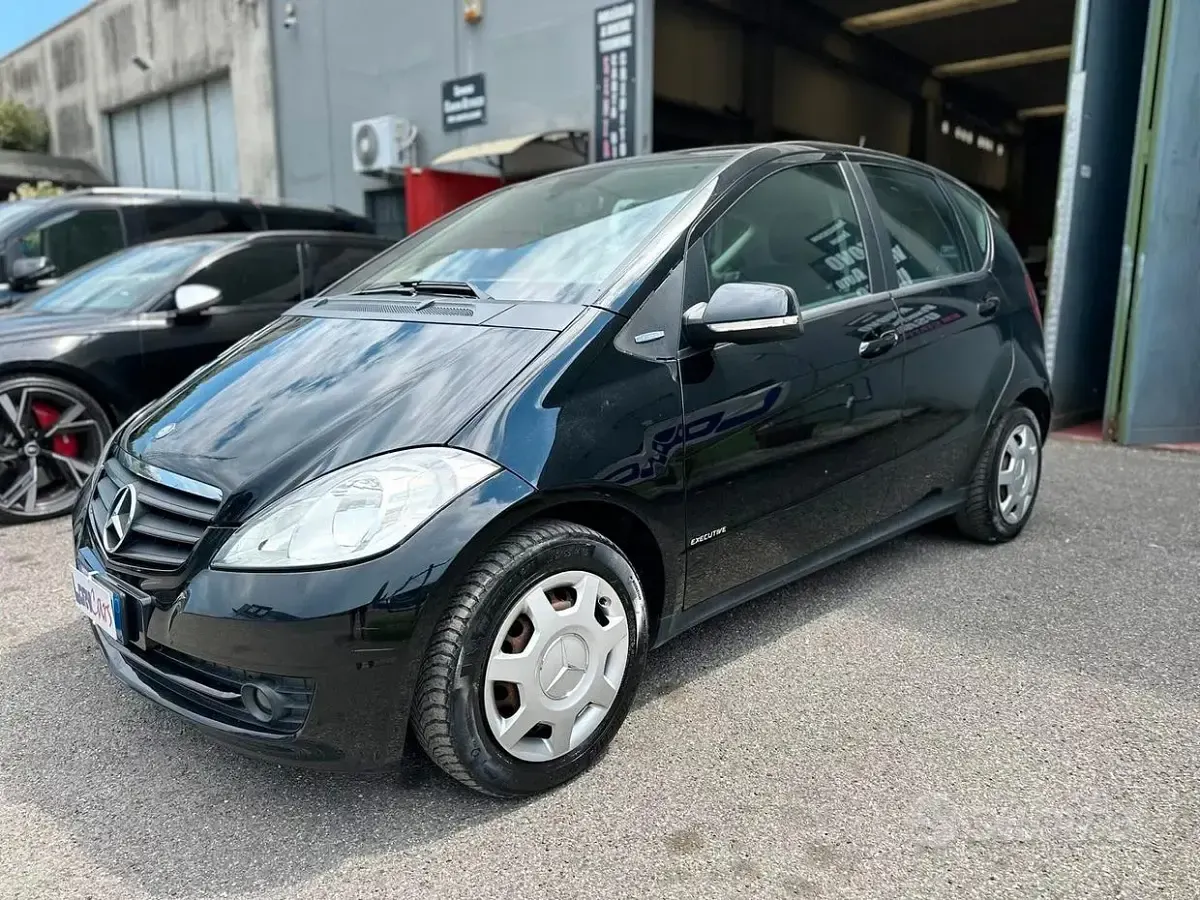Usata Mercedes 180 Executive 95 CV (69 kW) 2012 Nero Berlina