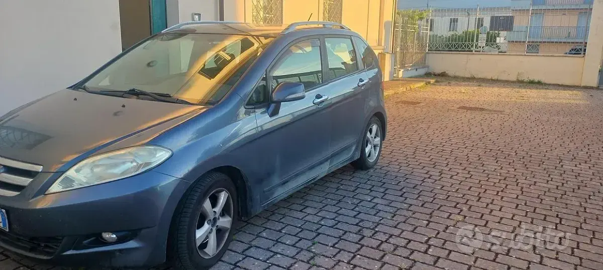 Usata Honda FR-V 140 CV (102 kW) 2005 Grigio Monovolume