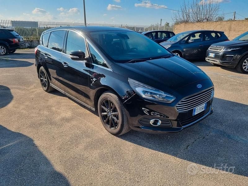 Usata Ford S-MAX S 150 CV (110 kW) 2016 Nero Monovolume