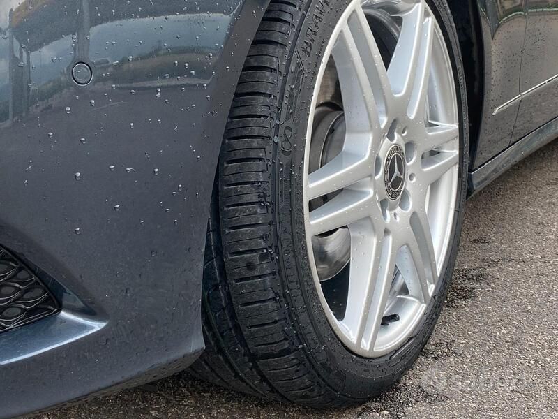 Usata Mercedes E350 Avantgarde 231 CV (169 kW) 2011 Blu Station wagon