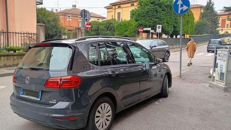 Usata VW Golf Sportsvan Executive 110 CV (80 kW) 2016 Monovolume