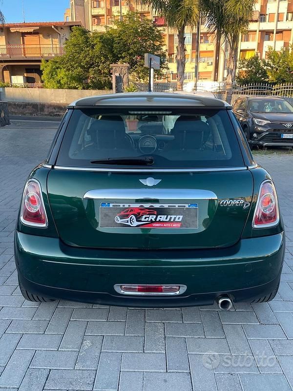 Usata Mini Cooper D 111 CV (81 kW) 2011 Verde Utilitaria