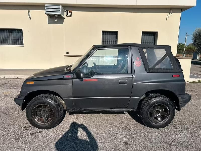 Usata Suzuki Vitara 80 CV (58 kW) 1991 Nero Cabrio