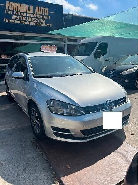 Argento Usata 2016 VW Golf VII Executive Station wagon | 9900 € (Buon prezzo) - Immagine 1/4